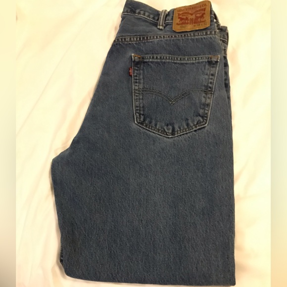 Levi’s 550 Mens size 38 W x 32 L - Picture 2 of 9